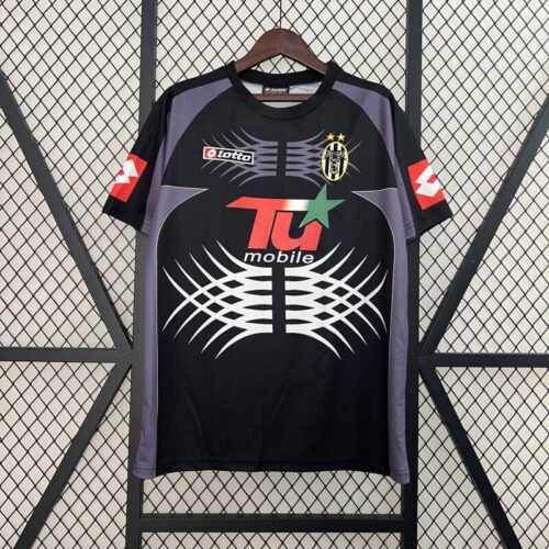 Juventus 01-02 European Goalkeeper retro jersey