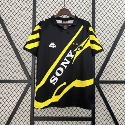 Juventus 96-97 third retro jersey