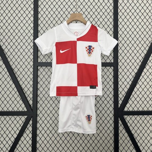 Croatia 24-25 home kids kit