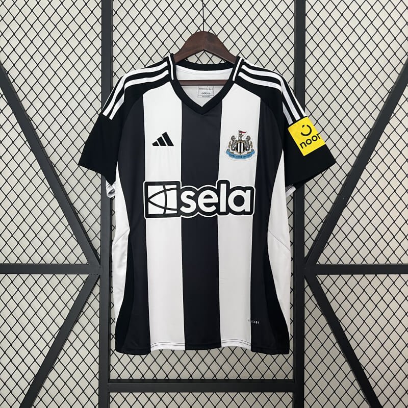 Newcastle 24-25 home jersey