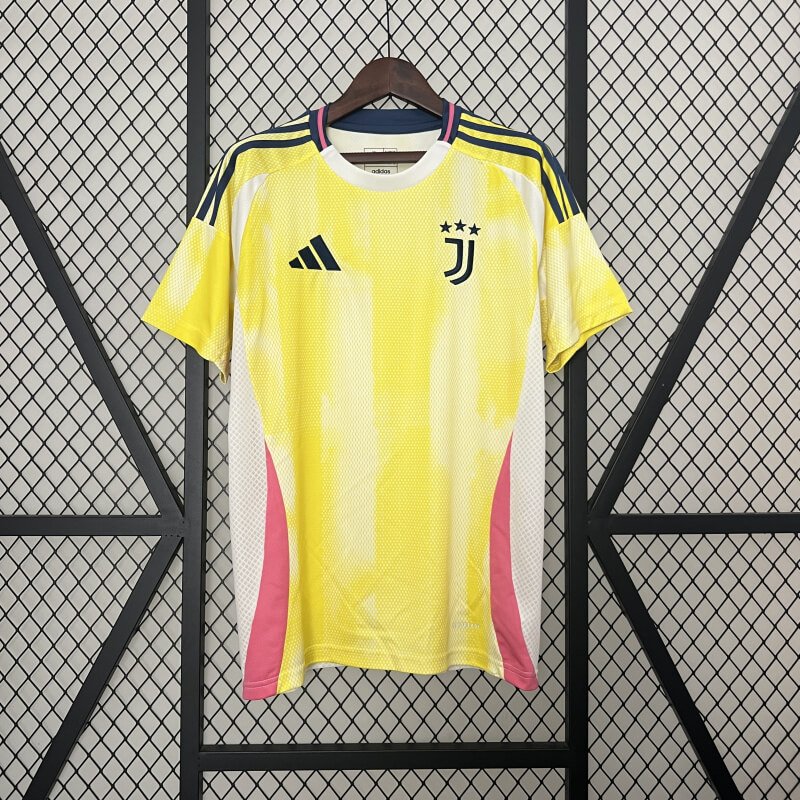 Juventus 24-25 away jersey