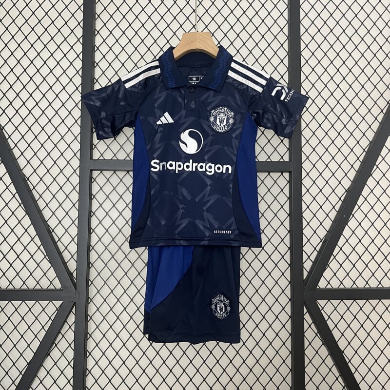 Manchester United 24-25 Away kids kit