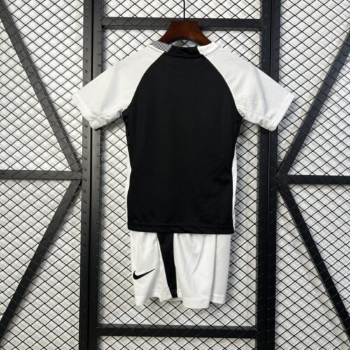 Corinthians 25-26 away kids kit