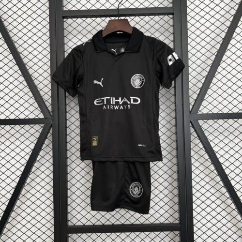 Manchester City 25-26 away kids kit